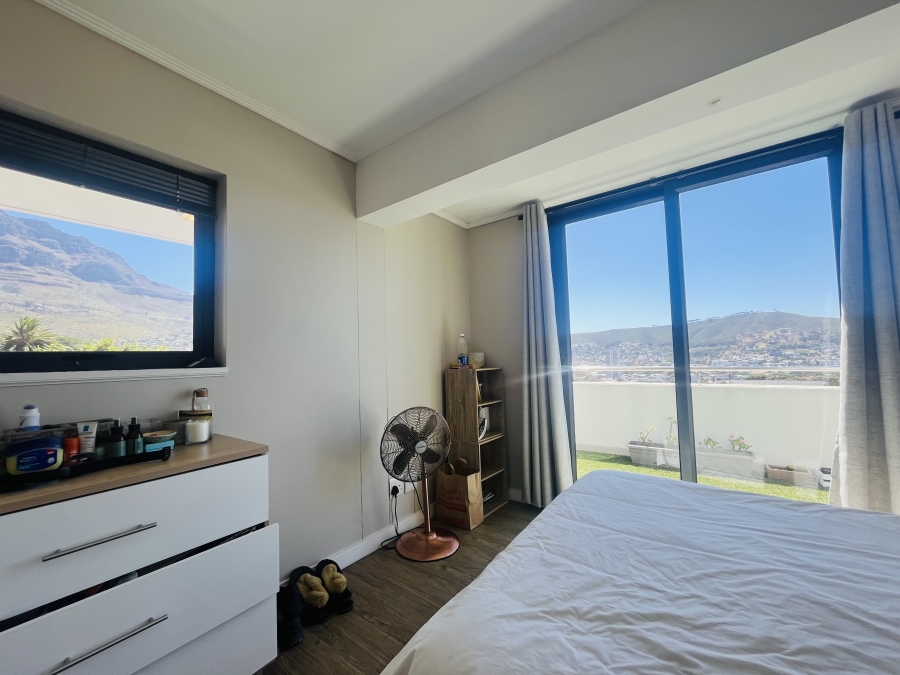 2 Bedroom Property for Sale in Vredehoek Western Cape